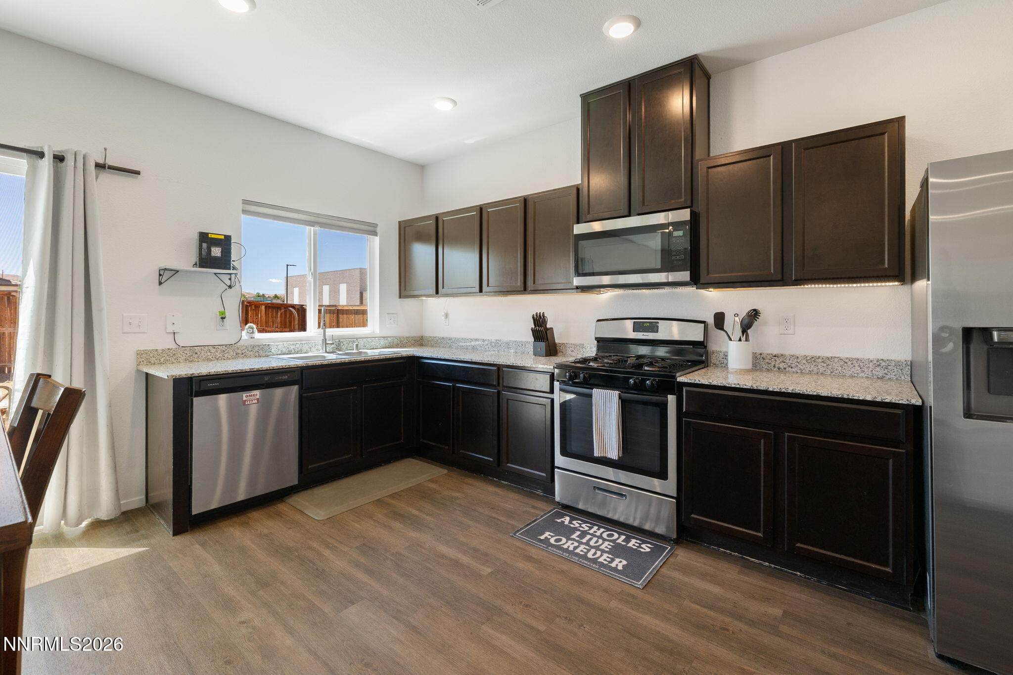 9813 Fishermans Reef Court Reno, NV 89506 - Photo 7 of 26 7-web-or-mls-0X3A3283