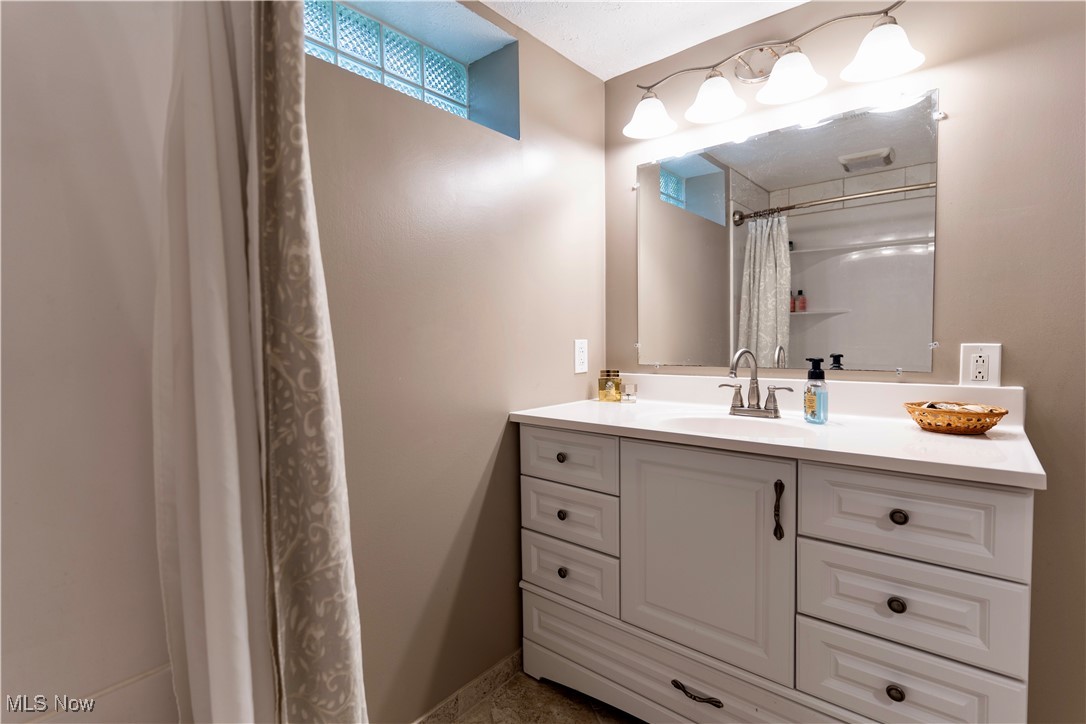 1400 East Miner Road Cleveland, OH 44124 - Photo 22 of 25 Bathroom featuring vanity