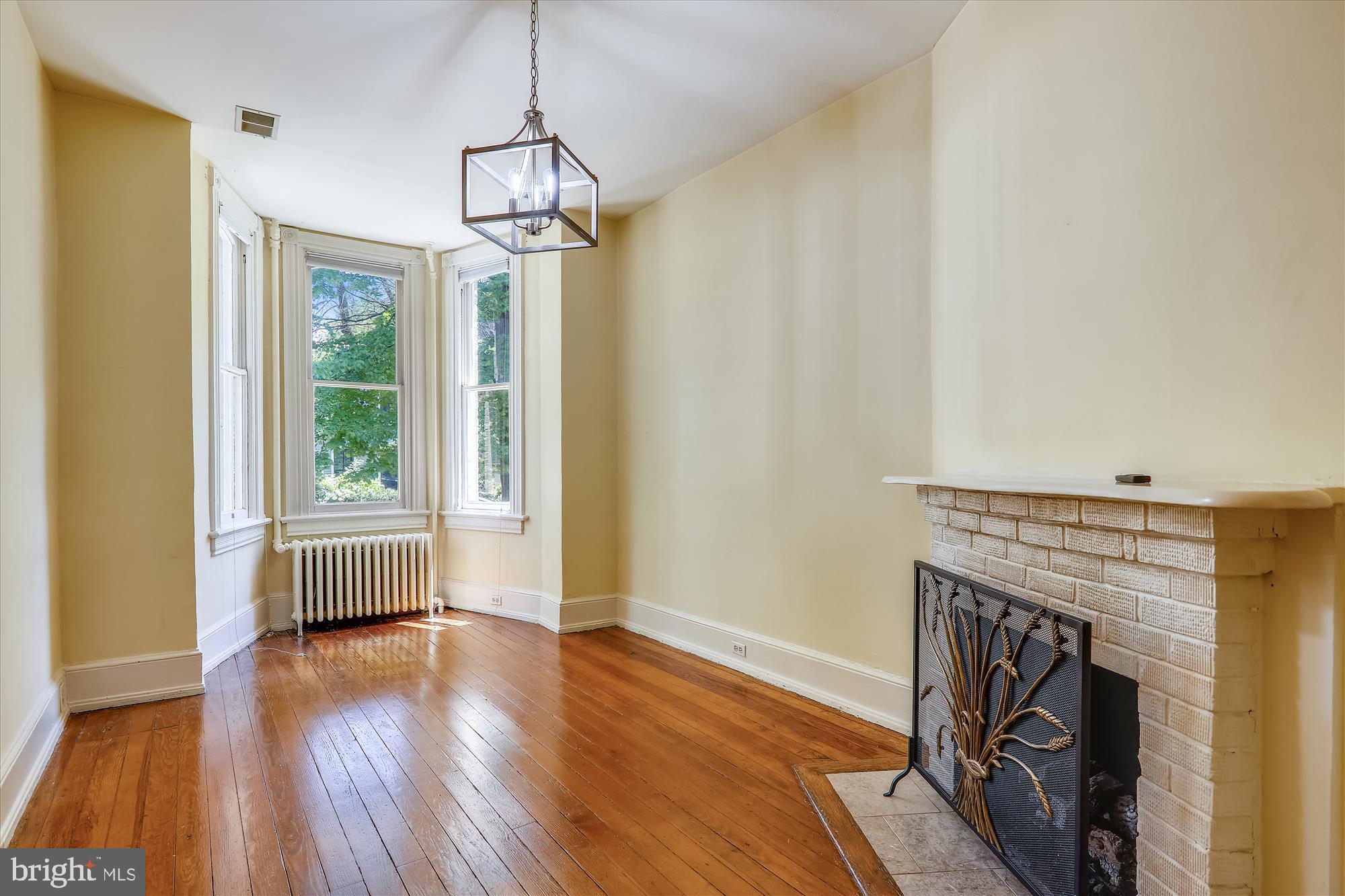 209 9th Street Southeast Washington, DC 20003 - Photo 5 of 26 Gallery Image 5