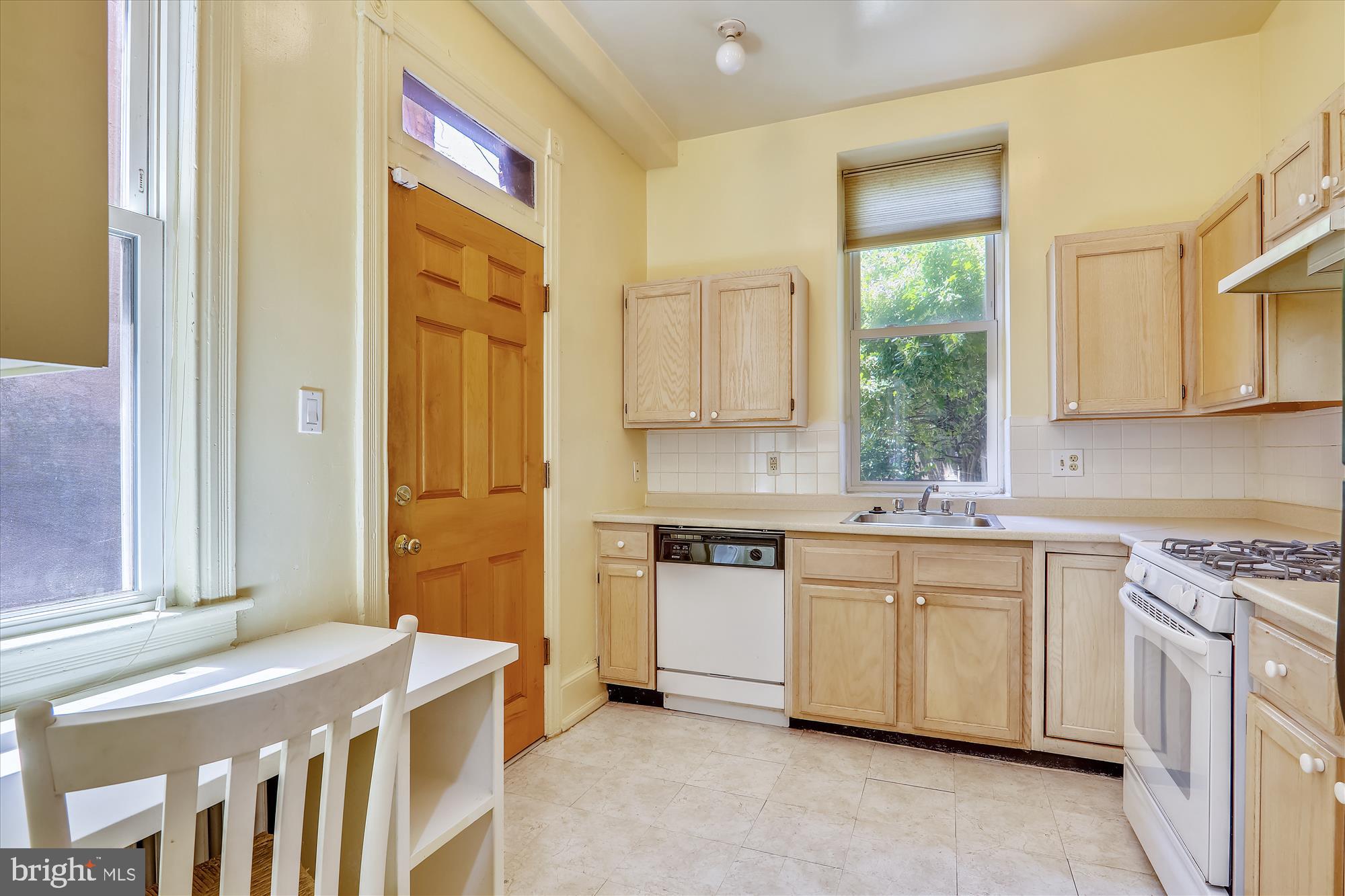 209 9th Street Southeast Washington, DC 20003 - Photo 10 of 26 Gallery Image 10