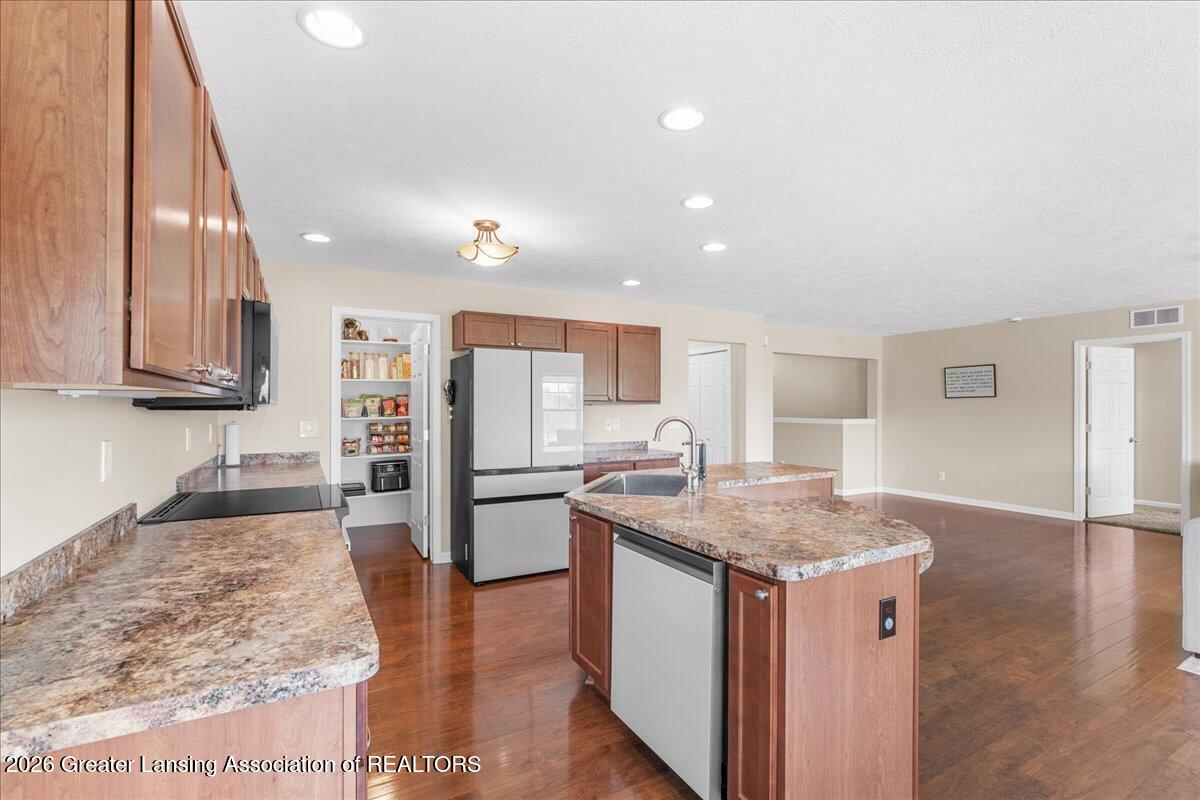 120 Rindle Bluff Portland, MI 48875 - Photo 14 of 58 Kitchen