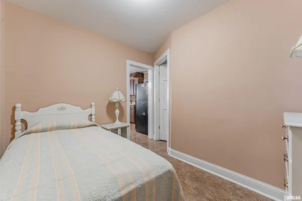 $65,000 | 1503 Pekin Street, Lincoln, IL 62656