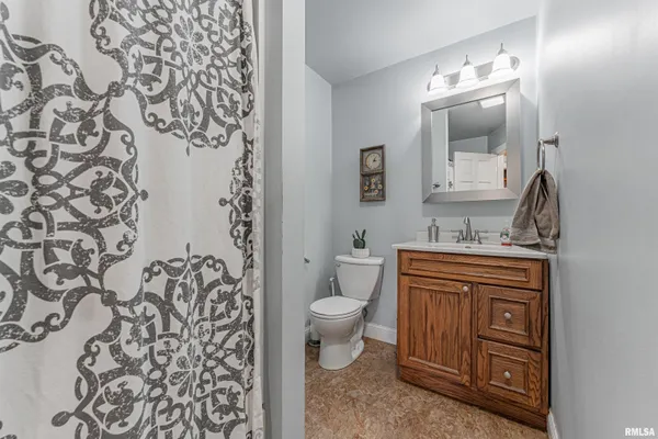 $65,000 | 1503 Pekin Street, Lincoln, IL 62656