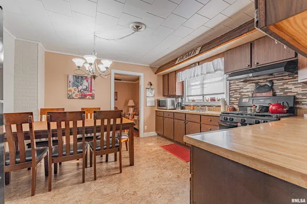 $65,000 | 1503 Pekin Street, Lincoln, IL 62656