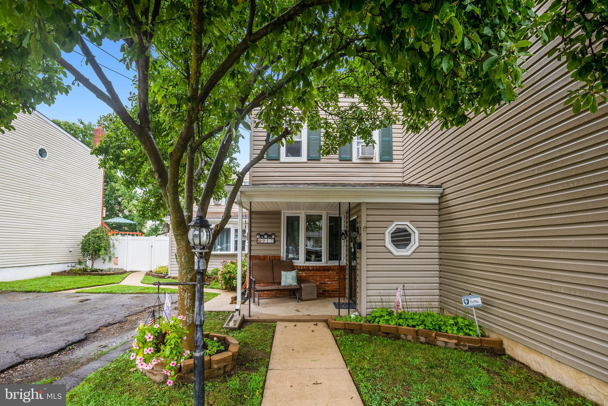 917 Ridgeway Street Gloucester City, NJ 08030 - Photo 1 of 31 Front