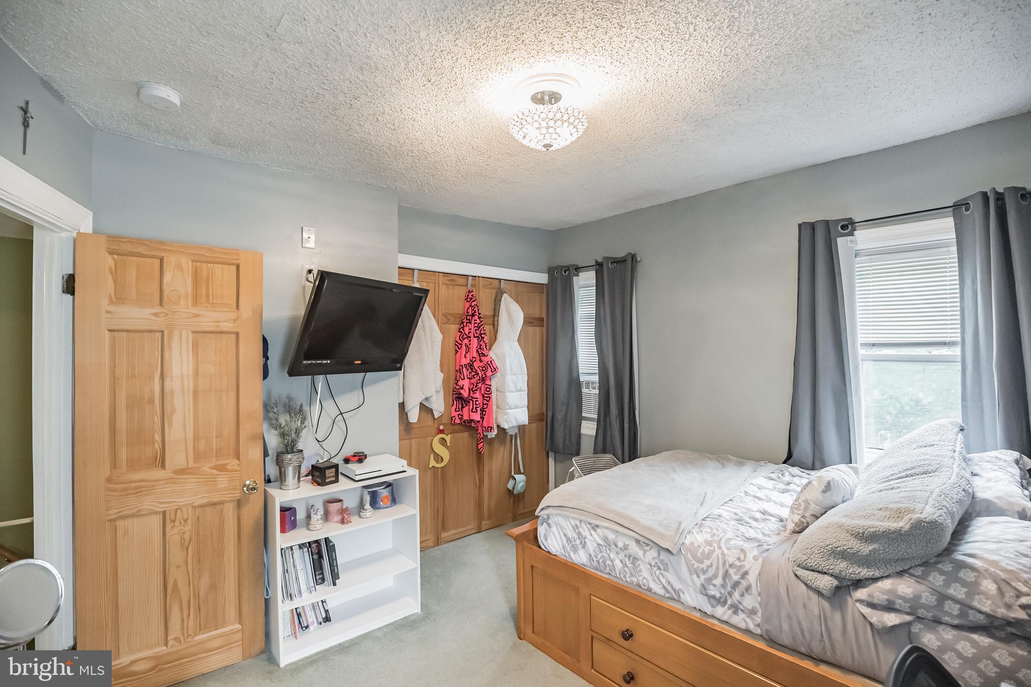 917 Ridgeway Street Gloucester City, NJ 08030 - Photo 29 of 31 Bedroom 2
