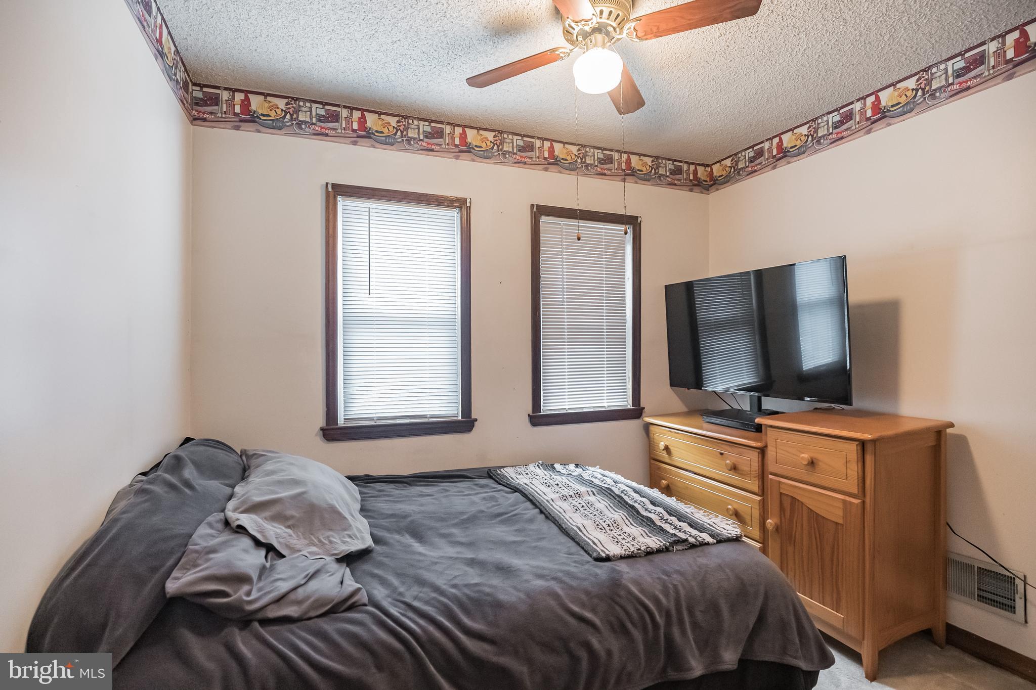 917 Ridgeway Street Gloucester City, NJ 08030 - Photo 31 of 31 Bedroom 3