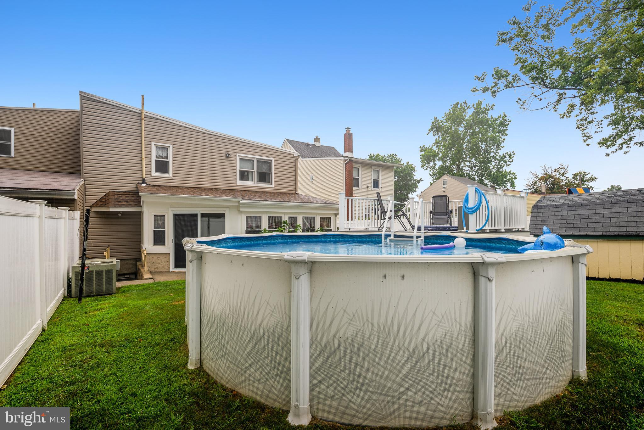 917 Ridgeway Street Gloucester City, NJ 08030 - Photo 6 of 31 Pool / back yard