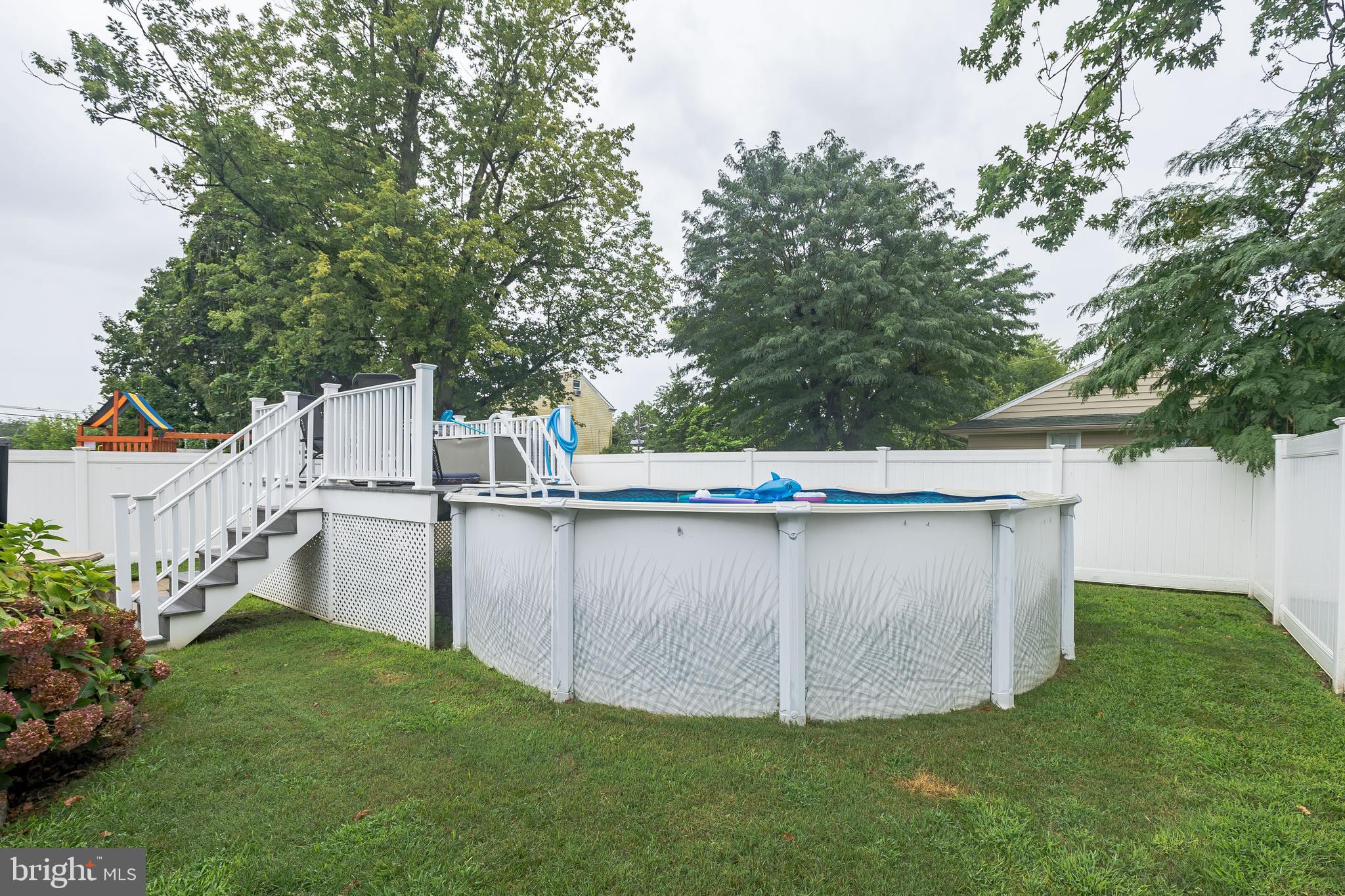 917 Ridgeway Street Gloucester City, NJ 08030 - Photo 7 of 31 Back view