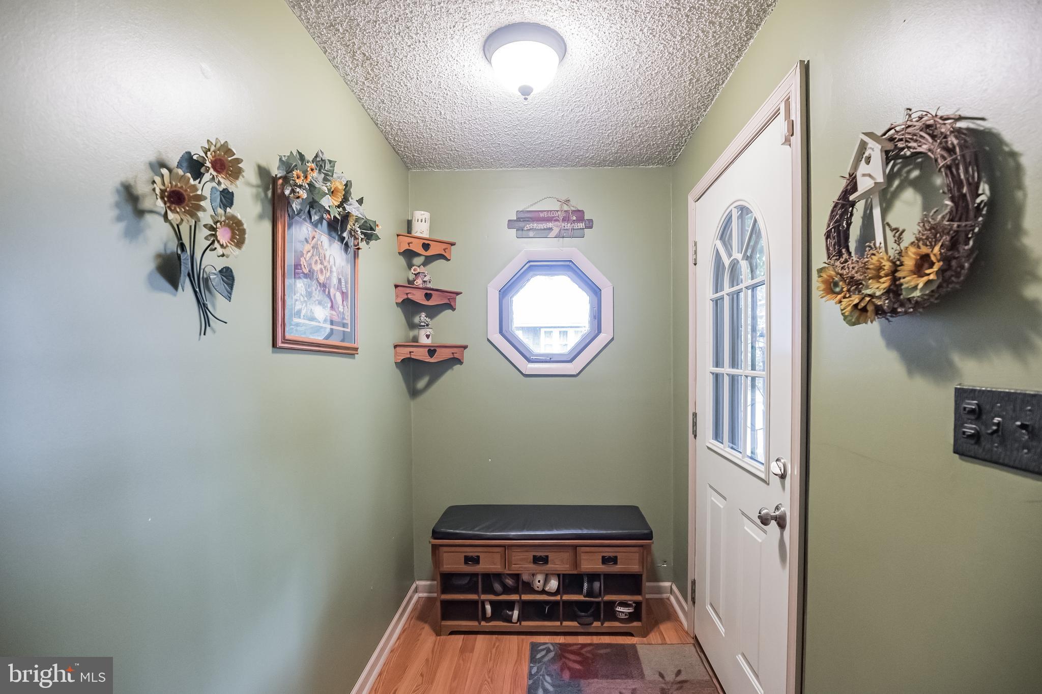 917 Ridgeway Street Gloucester City, NJ 08030 - Photo 8 of 31 Entry way