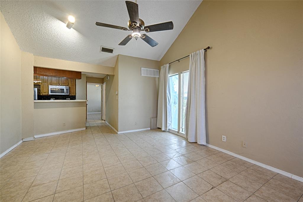 13219 Emily Road, Unit 4201D Dallas, TX 75240 - Photo 4 of 14 Gallery Image 4