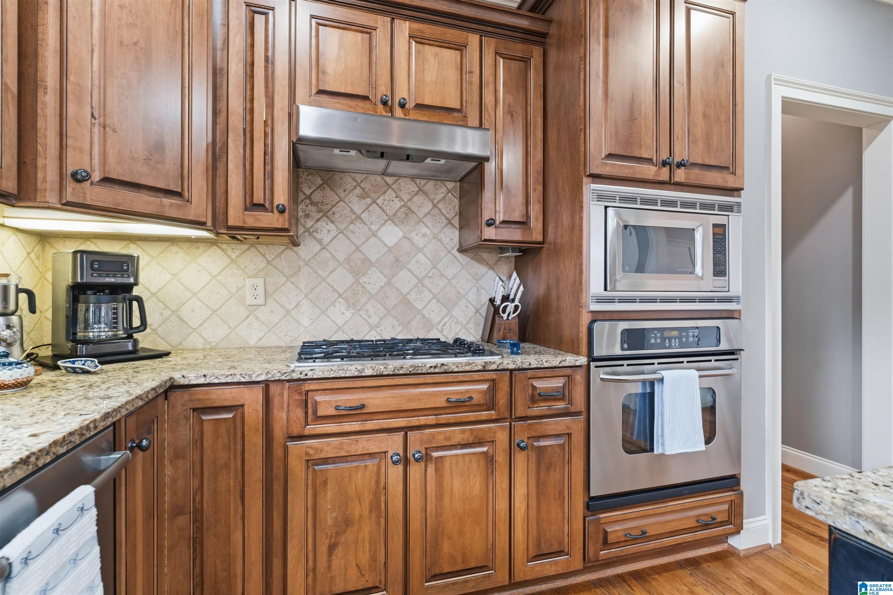 1037 Parkwood Road Birmingham, AL 35242 - Photo 9 of 62