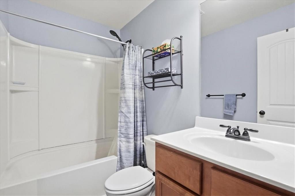 525 Widgeon Way Jefferson, GA 30549 - Photo 39 of 65 a bathroom with a sink toilet and shower