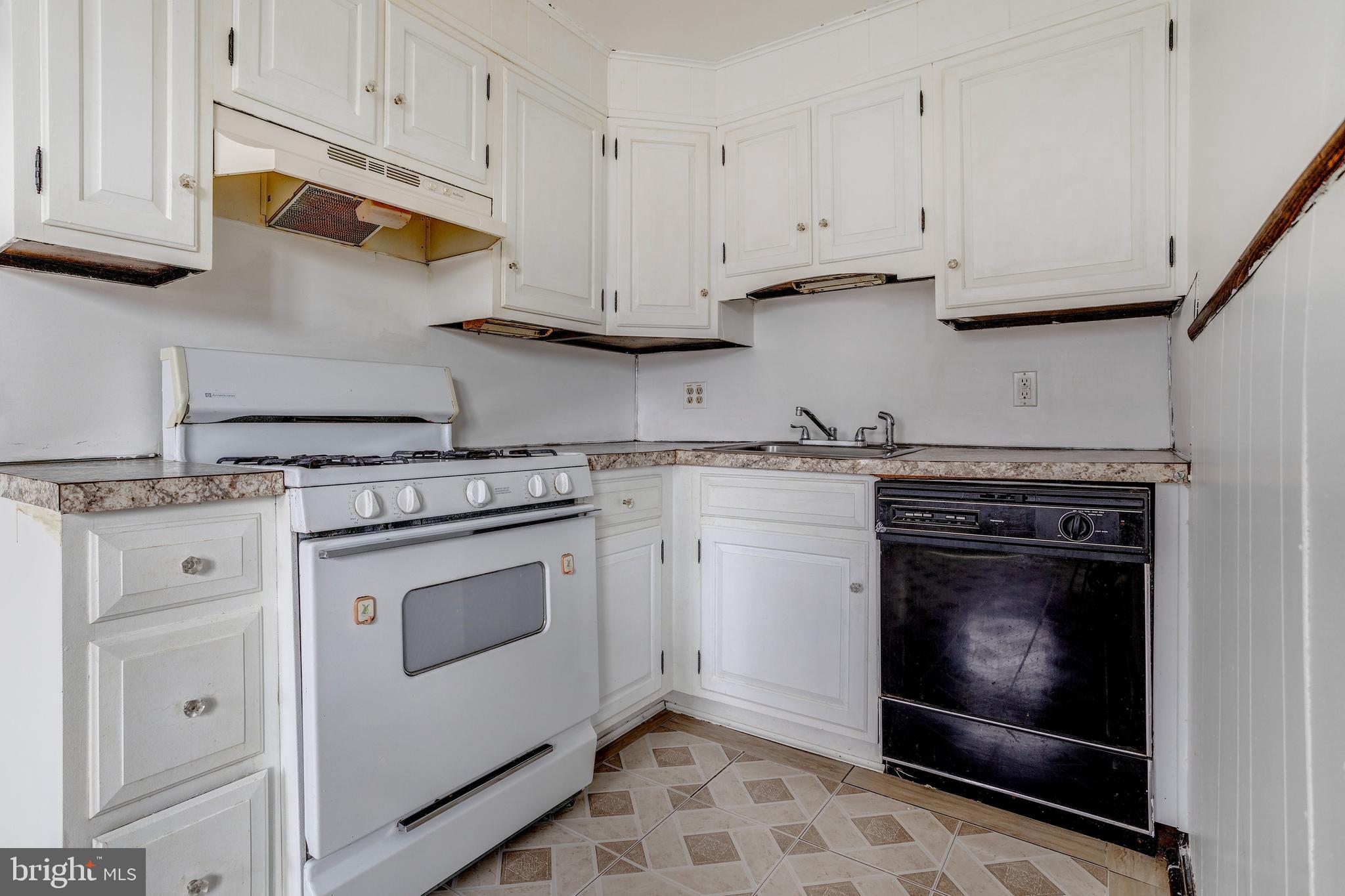 1310 Edgehill Road Darby, PA 19023 - Photo 12 of 25