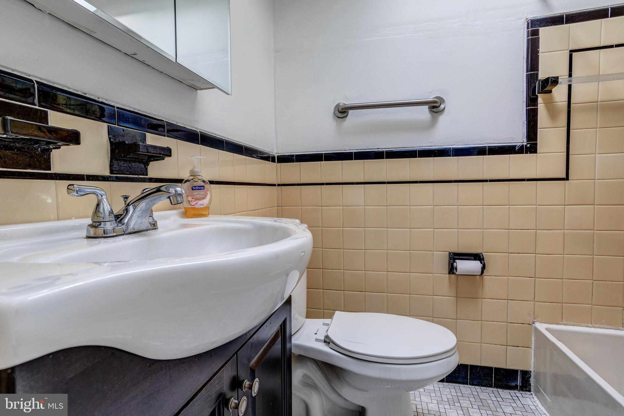 1310 Edgehill Road Darby, PA 19023 - Photo 17 of 25