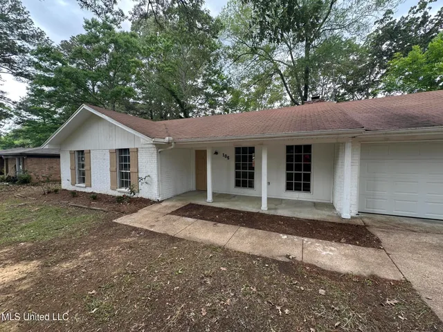 $1,900 | 105 Poplar Drive, Brandon, MS 39047