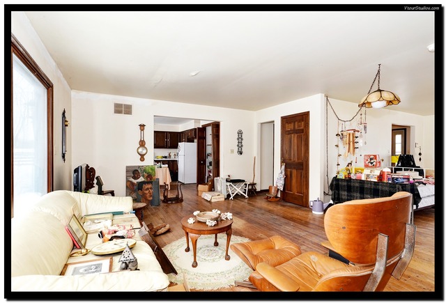 38W709 Seavey Road Batavia, IL 60510 - Photo 8 of 21 a living room with furniture