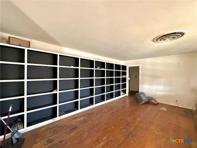 a view of an empty room with a empty space