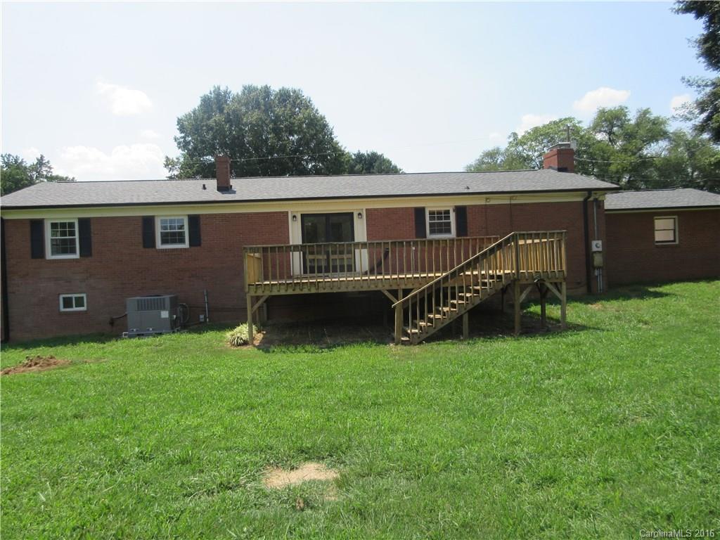 2704 Silvers Lane Albemarle, NC 28001 - Photo 3 of 17