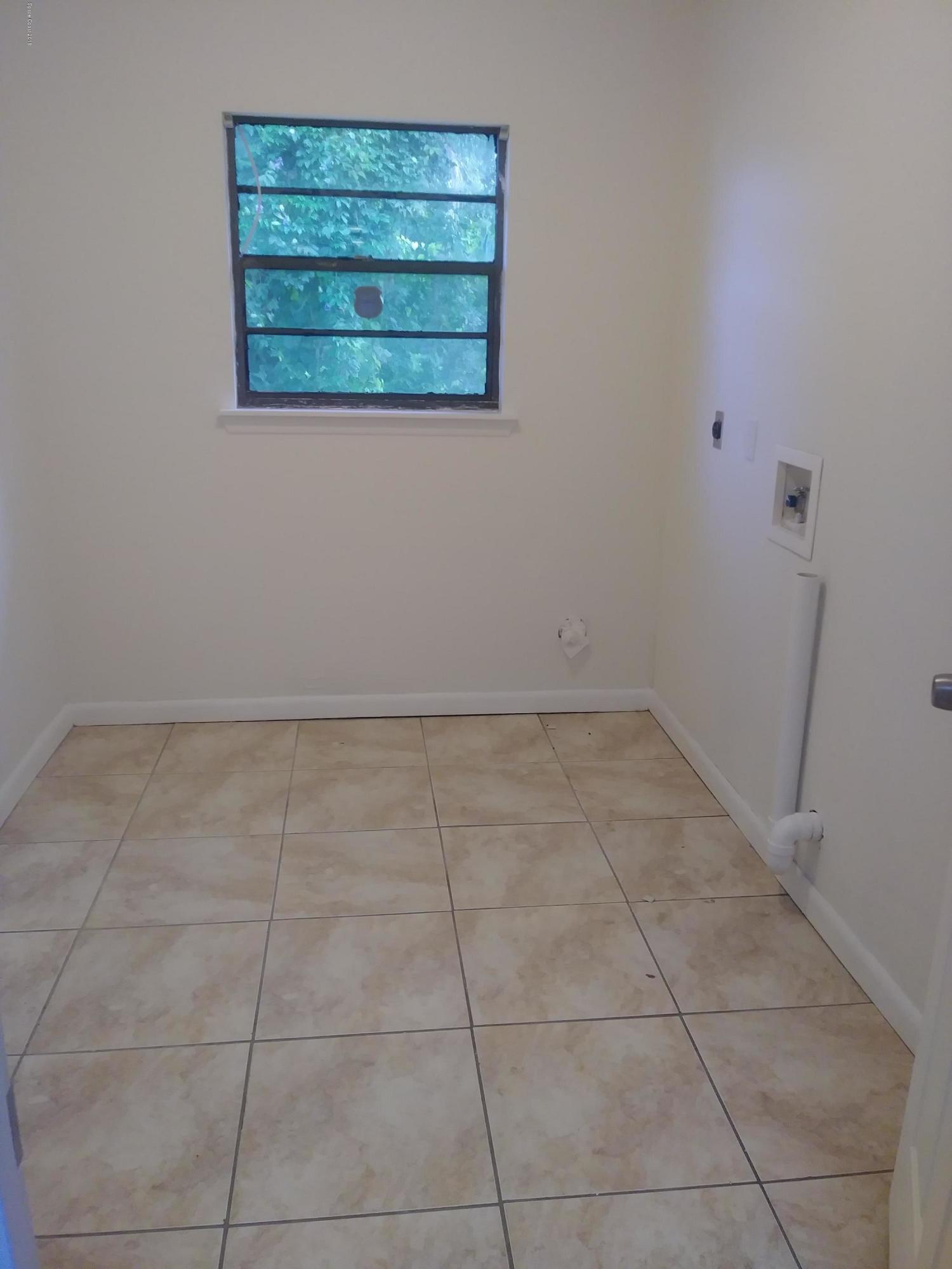 281 Riley Avenue Northeast Palm Bay, FL 32907 - Photo 12 of 15 20180801_082846