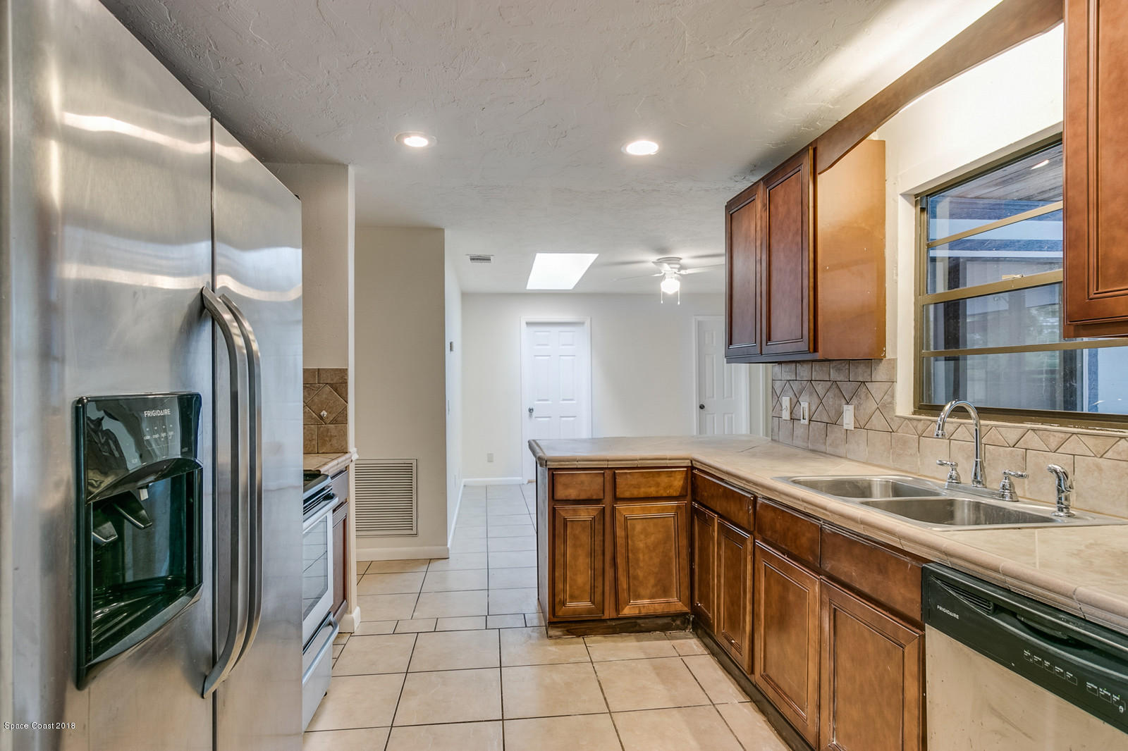 281 Riley Avenue Northeast Palm Bay, FL 32907 - Photo 7 of 15 07_281Riley0533_mls