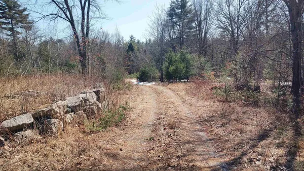 $399,000 | 26 Whitehall Road, Hooksett, NH 03106