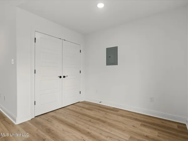 $1,500 | 14966 Rowan Oak Street, Gulfport, MS 39503