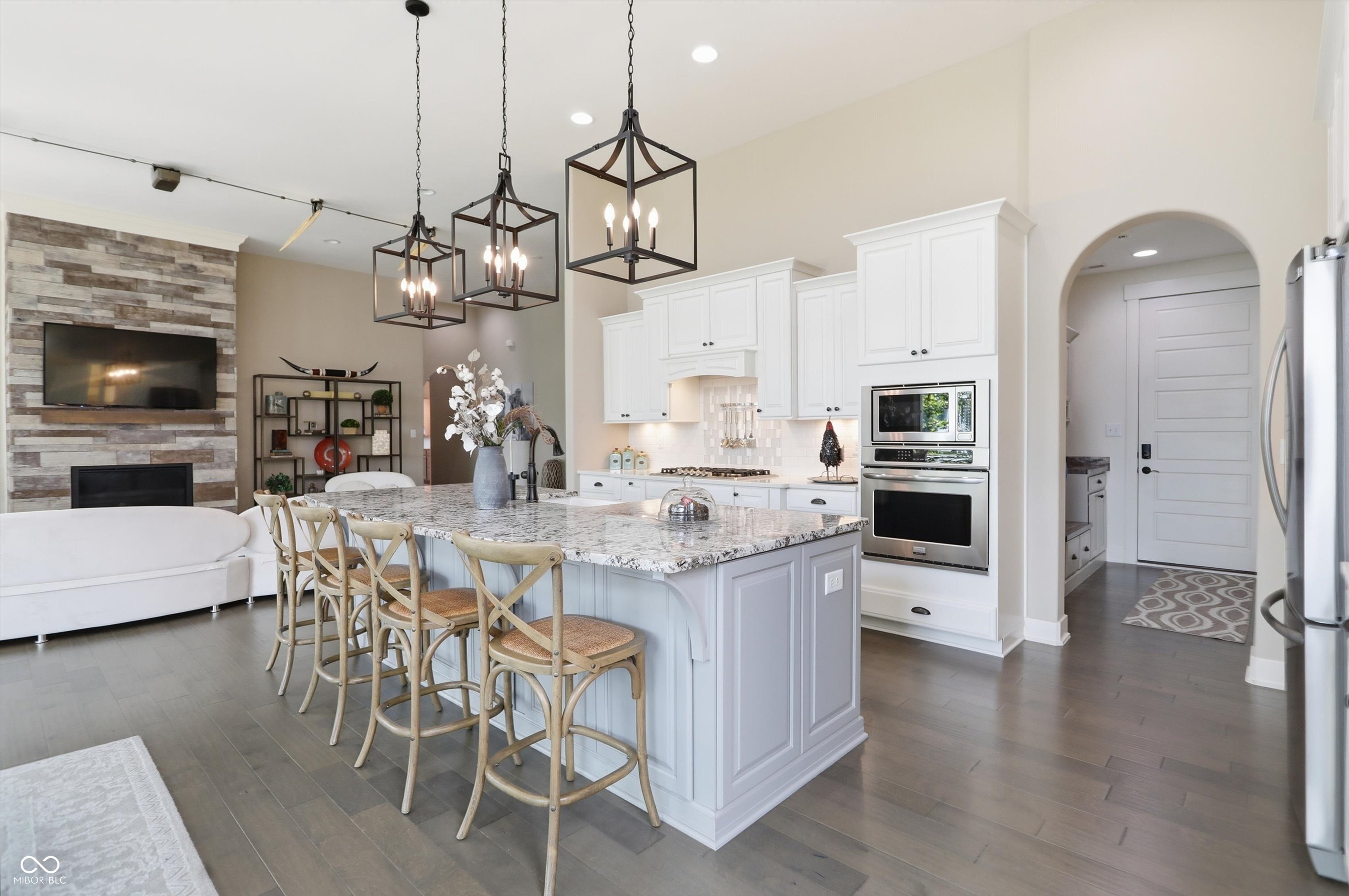 11699 West Road Zionsville, IN 46077 - Photo 22 of 95 Gallery Image 22