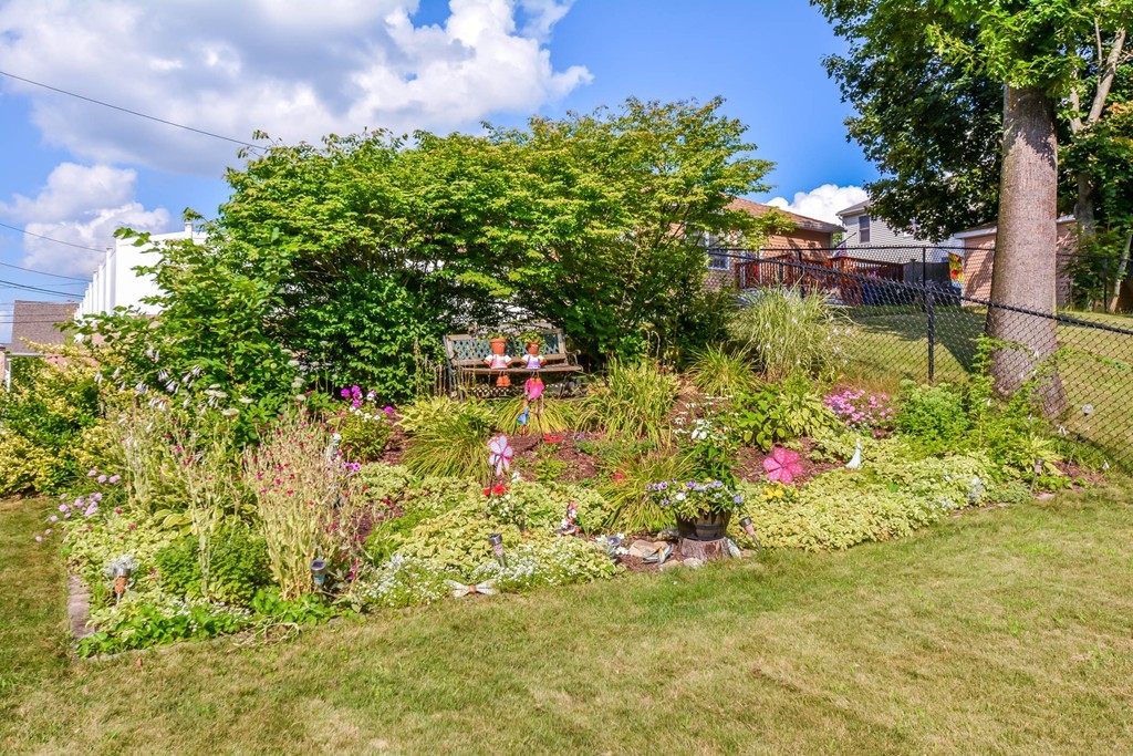 14 Ruth Avenue Dracut, MA 01826 - Photo 26 of 26 Gallery Image 26