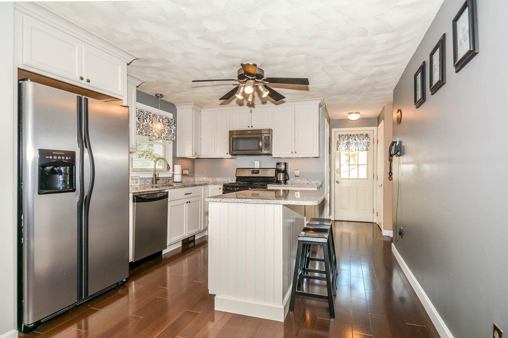 14 Ruth Avenue Dracut, MA 01826 - Photo 6 of 26 Gallery Image 6