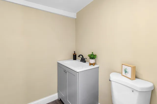 $289,900 | 70 Town Hill Road, Middlefield, MA 01235