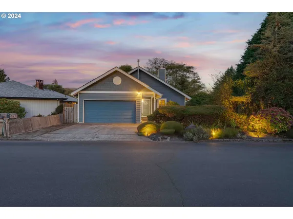 $849,000 | 1577 South Franklin Street, Seaside, OR 97138