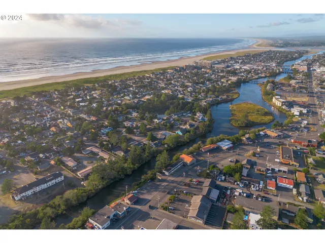 $849,000 | 1577 South Franklin Street, Seaside, OR 97138