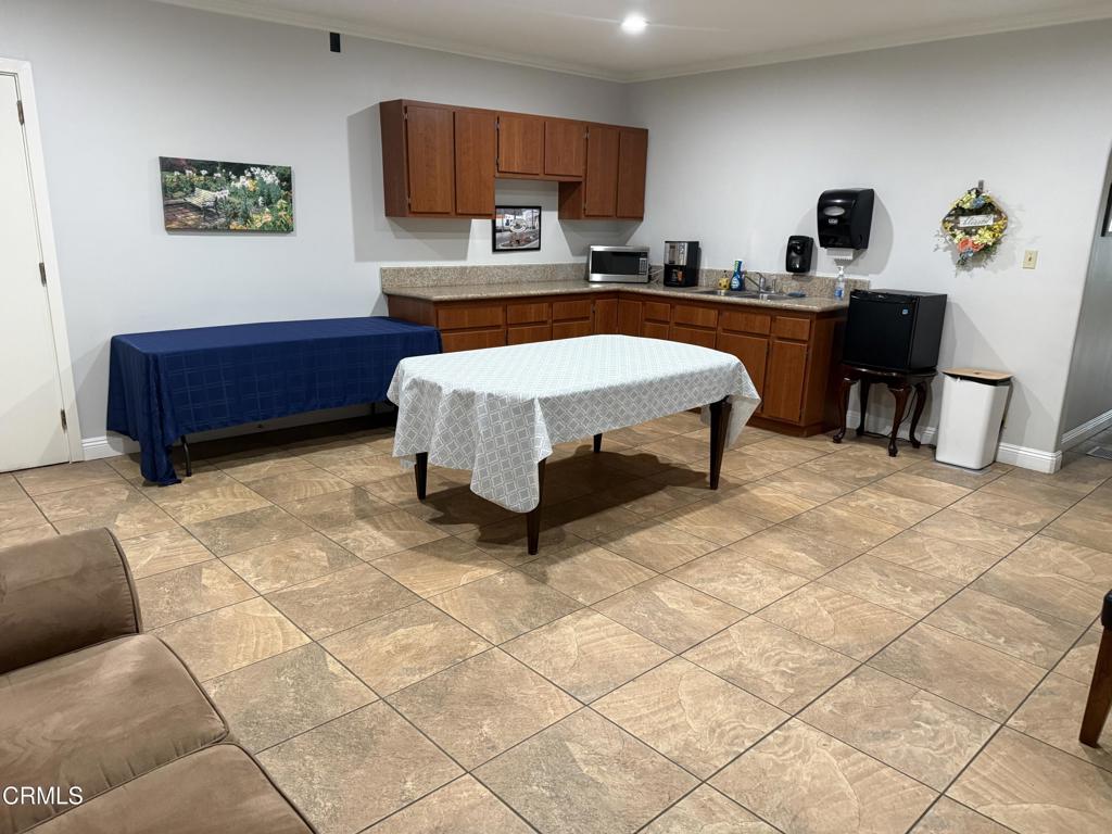 600 Central Street Fillmore, CA 93015 - Photo 5 of 13 a living room with furniture and a table