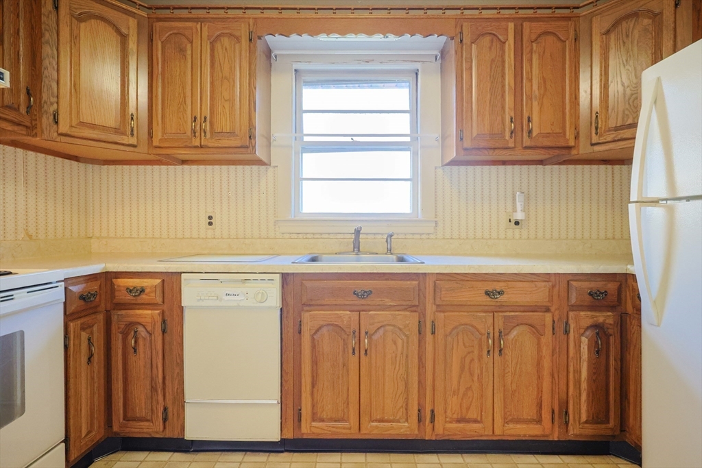 127 Glenview Street Upton, MA 01568 - Photo 21 of 39