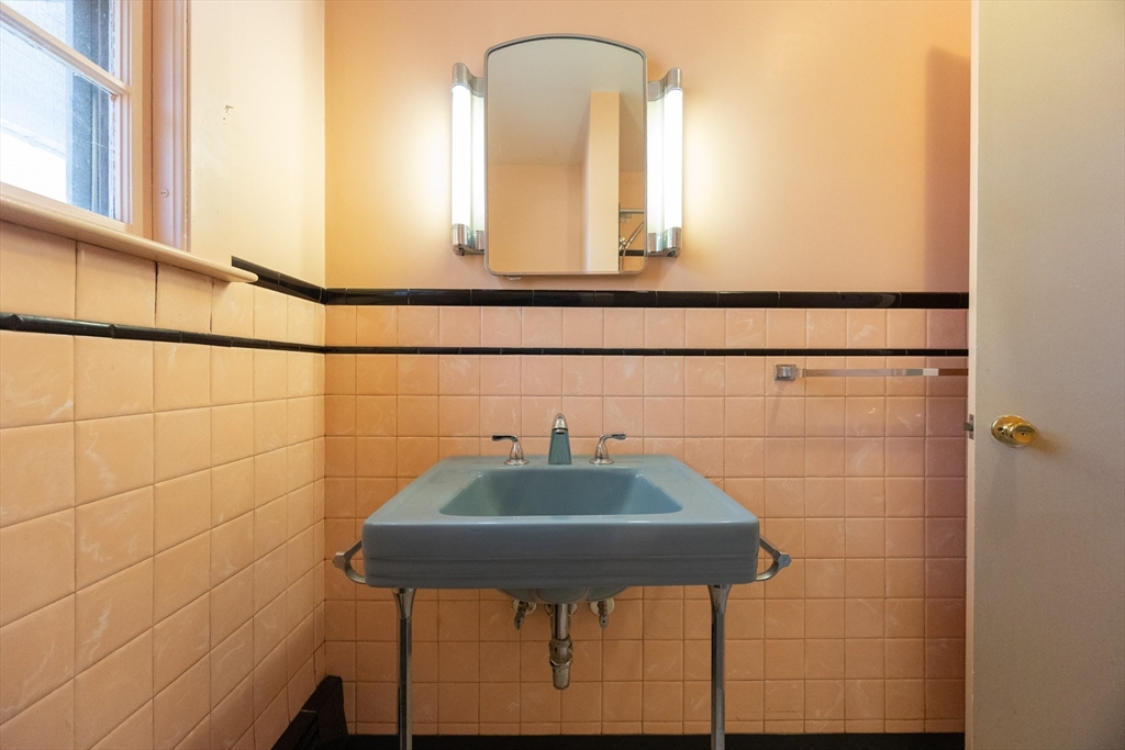 127 Glenview Street Upton, MA 01568 - Photo 28 of 39