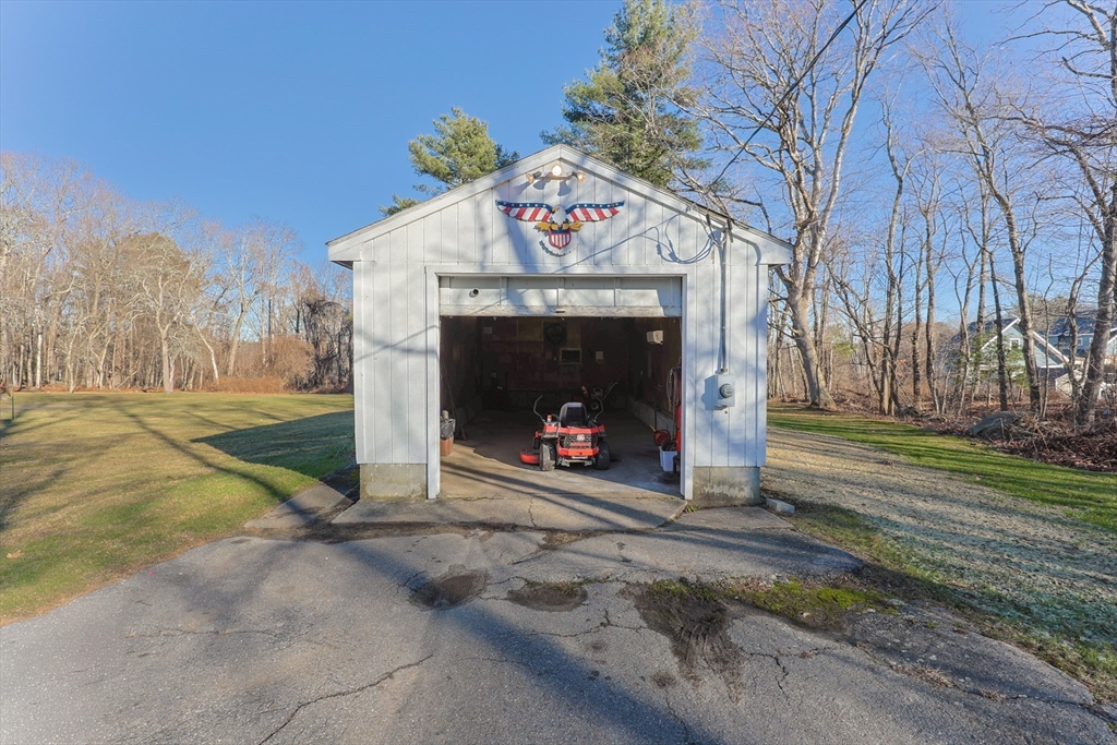 127 Glenview Street Upton, MA 01568 - Photo 33 of 39