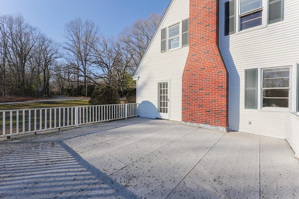 127 Glenview Street Upton, MA 01568 - Photo 4 of 39