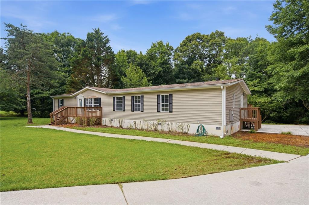 6512 Millwood Road Cumming, GA 30041 - Photo 2 of 38