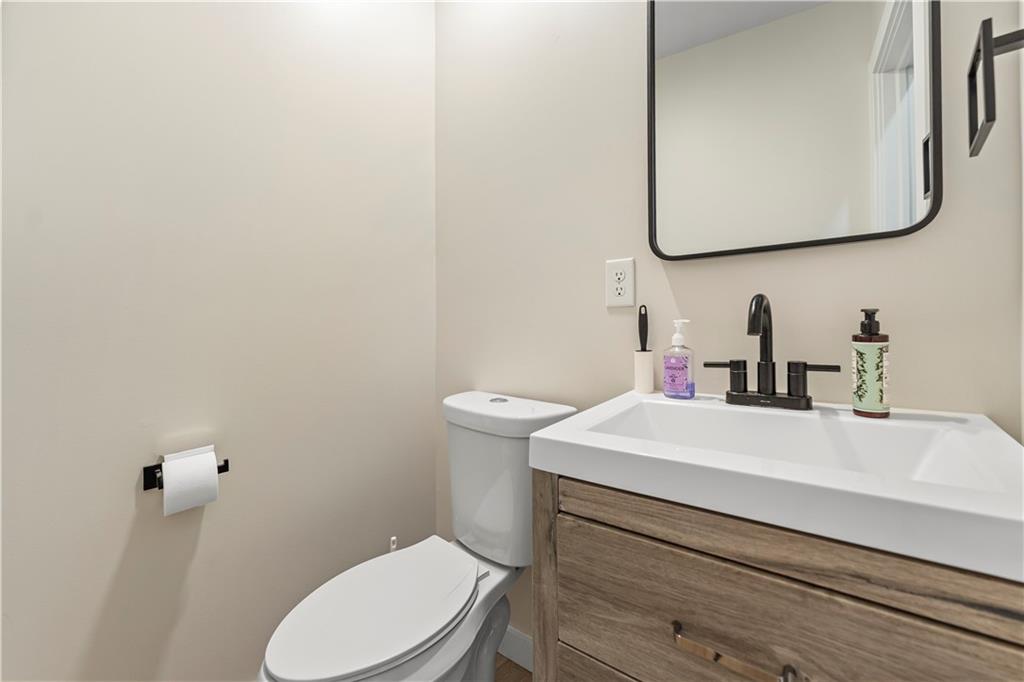 5322 Kent Way Pittsburgh, PA 15201 - Photo 11 of 24 a bathroom with a sink vanity and a toilet