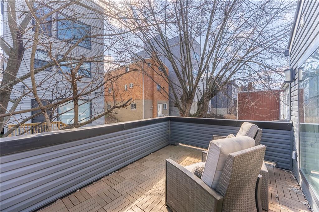 5322 Kent Way Pittsburgh, PA 15201 - Photo 15 of 24 a outdoor view with sitting space