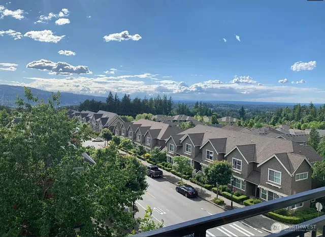 $3,500 | 1840 25th Avenue Northeast, Unit 405, Issaquah, WA 98029