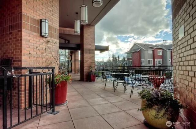 $3,500 | 1840 25th Avenue Northeast, Unit 405, Issaquah, WA 98029