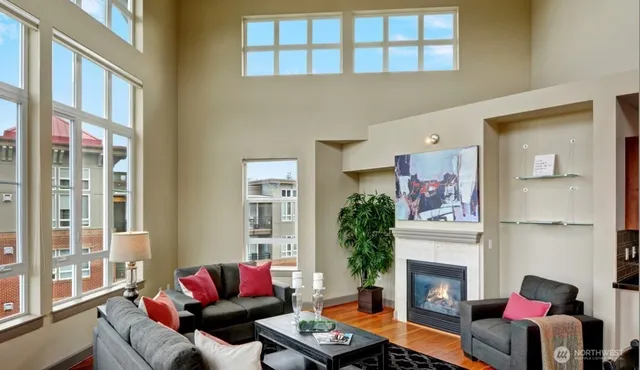 $3,500 | 1840 25th Avenue Northeast, Unit 405, Issaquah, WA 98029