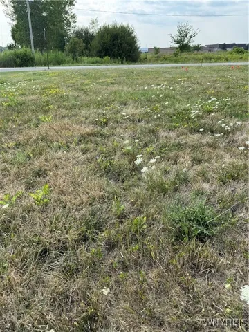 $45,000 | 6983 Plaza Drive, Wheatfield, NY 14304