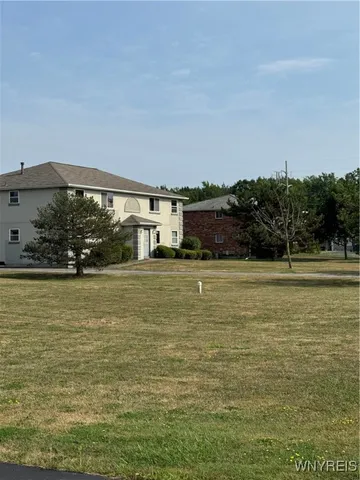 $45,000 | 6983 Plaza Drive, Wheatfield, NY 14304