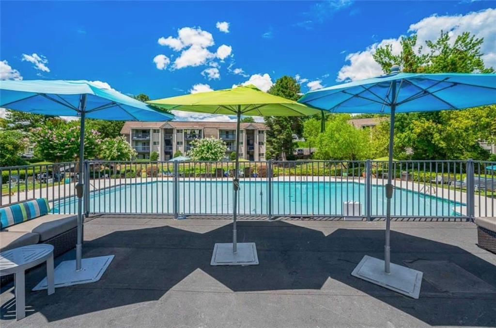 5675 Roswell Road, Unit J Atlanta, GA 30342 - Photo 12 of 27
