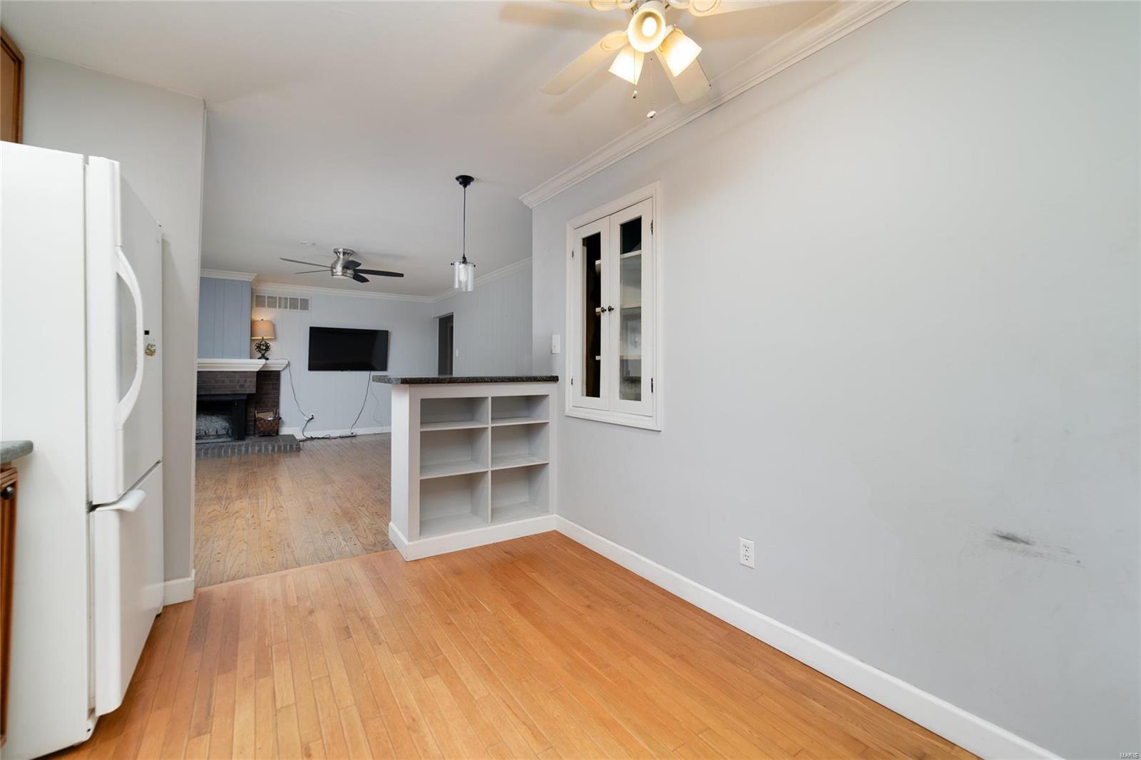 1018 Bedford Lane Ballwin, MO 63011 - Photo 13 of 37