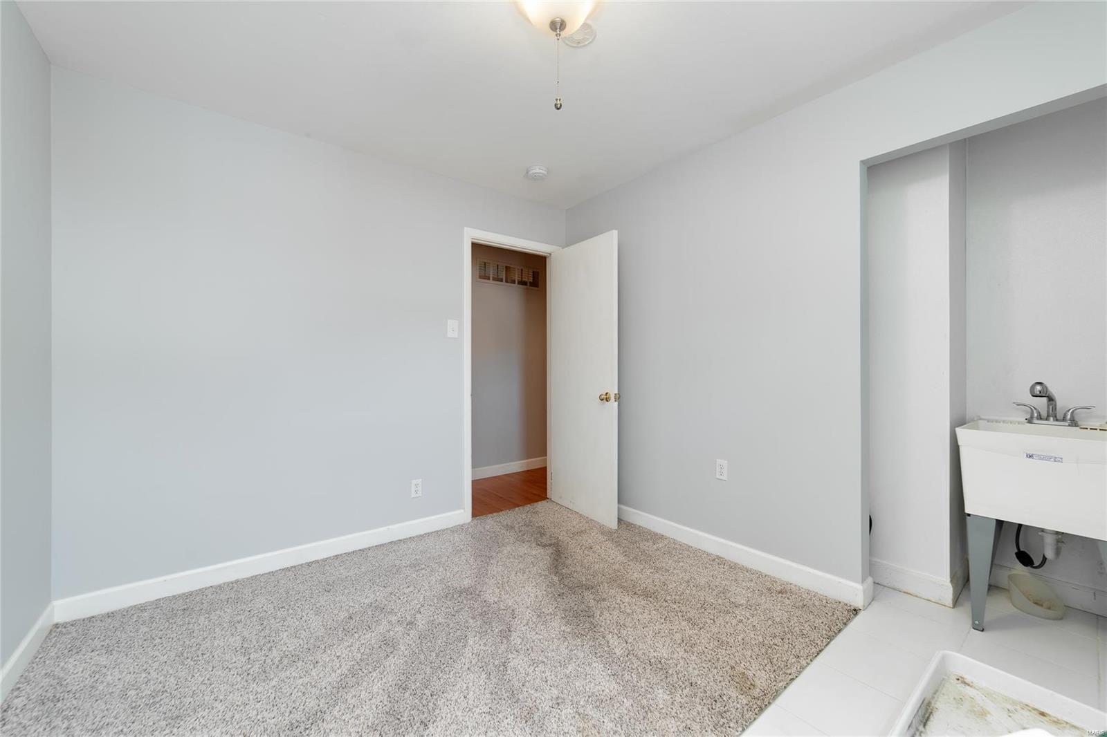 1018 Bedford Lane Ballwin, MO 63011 - Photo 22 of 37