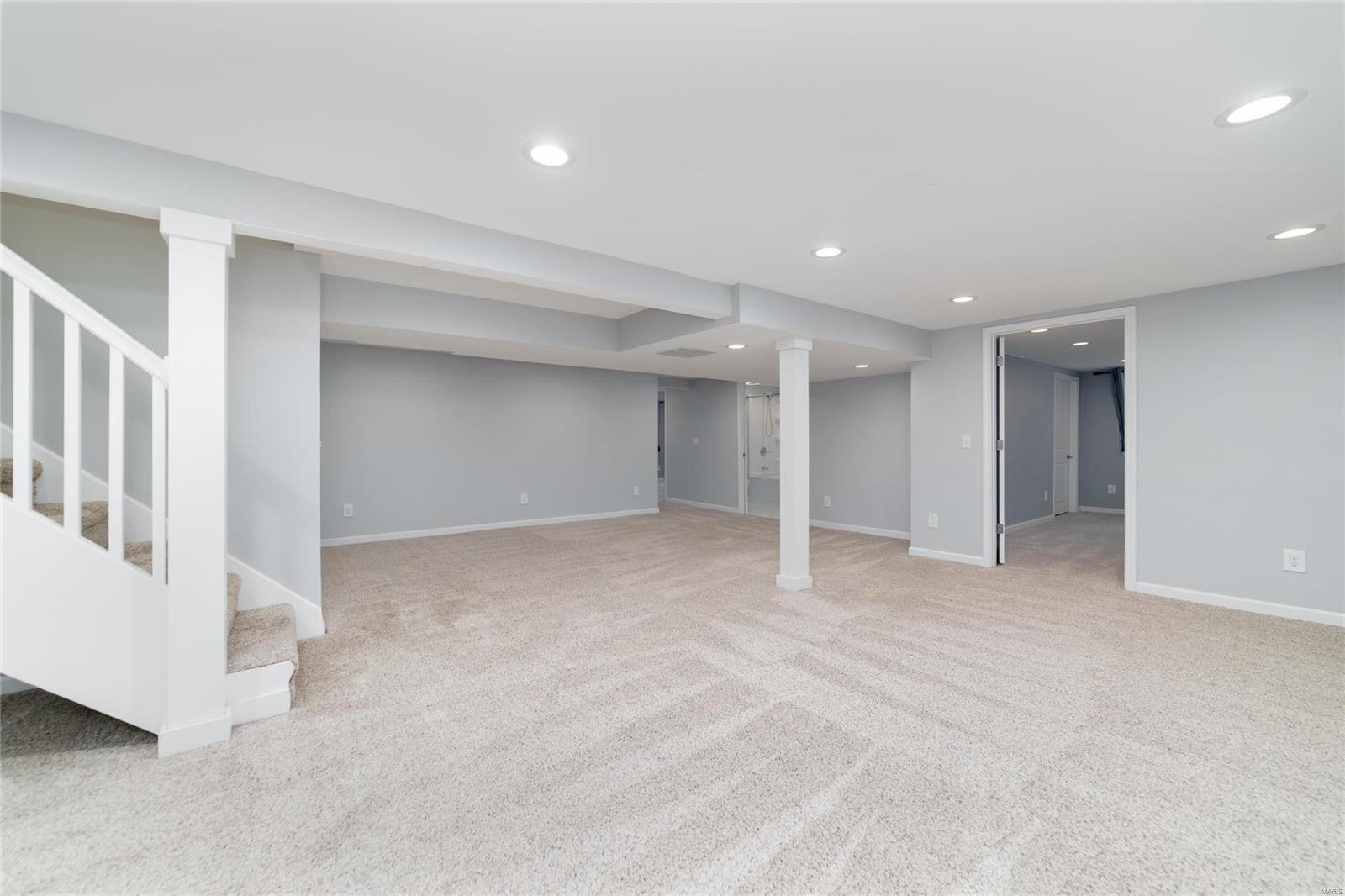 1018 Bedford Lane Ballwin, MO 63011 - Photo 23 of 37